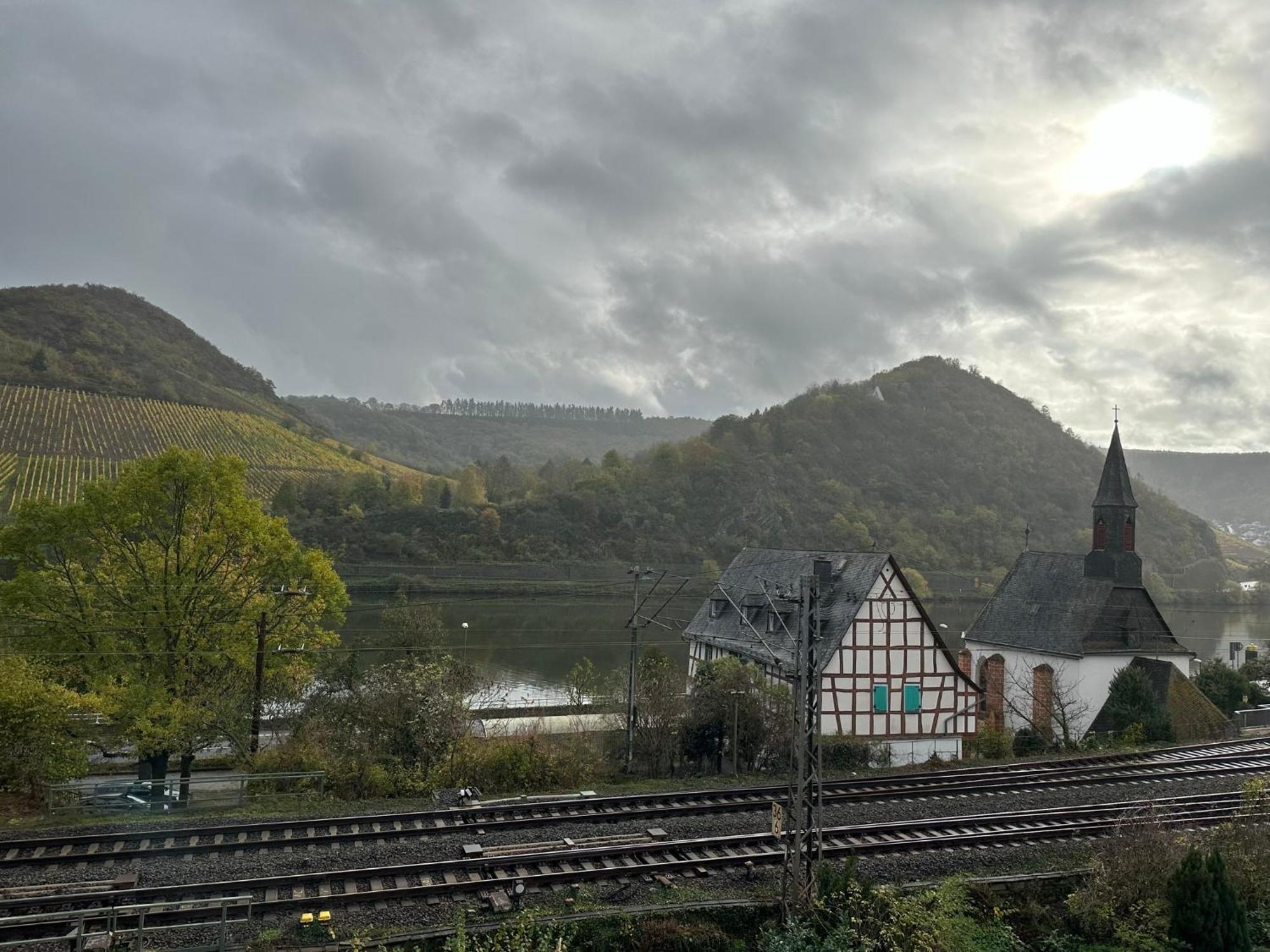 Mike'S Mosel Lodge Treis-Karden Exterior foto